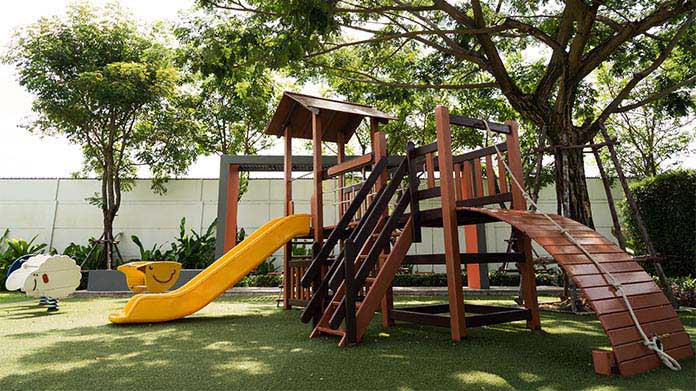 Custom Playsets Business Image
